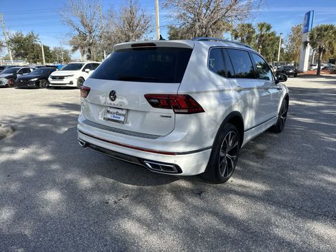 Used 2024 Volkswagen Tiguan SEL R-Line image 6