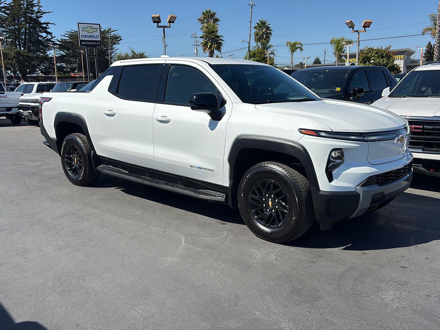 Used 2026 Chevrolet Silverado EV LT AWD/4WD image 2