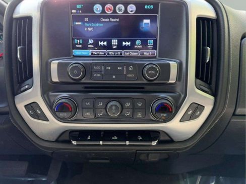 Used 2019 GMC Sierra 1500 SLE w/ SLE Value Package AWD/4WD image 15