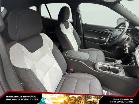 Used 2024 Chevrolet Trax RS w/ Driver Confidence Package FWD image 30