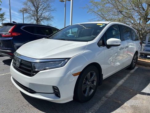 Used 2021 Honda Odyssey EX image 3