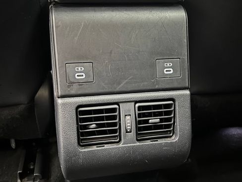 Used 2023 Toyota bZ4X FWD image 18