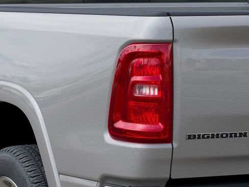 New 2026 RAM 1500 4x4 Crew Cab image 9