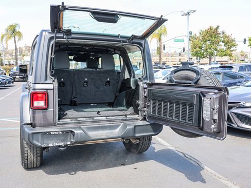 Used 2024 Jeep Wrangler Unlimited Sport AWD/4WD image 23