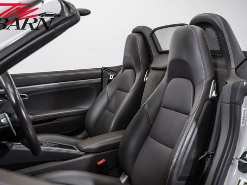 Used 2019 Porsche 718 Boxster S RWD image 31