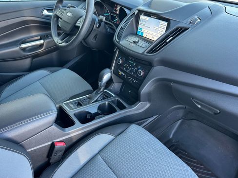 Used 2019 Ford Escape SE image 16