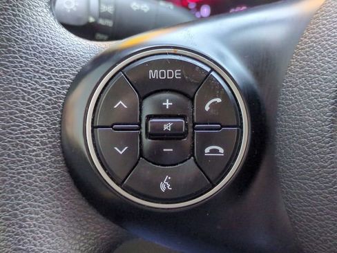 Used 2020 Kia Soul LX image 23