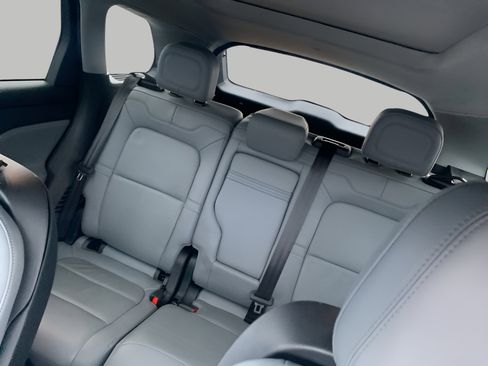 Used 2022 Lincoln Corsair Reserve w/ Equipment Group 201A image 12