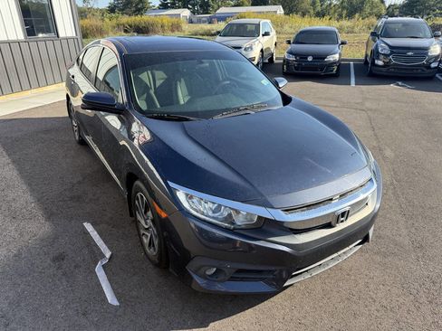 Used 2017 Honda Civic EX image 4