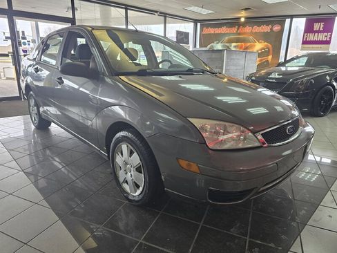 Used 2007 Ford Focus S image 3