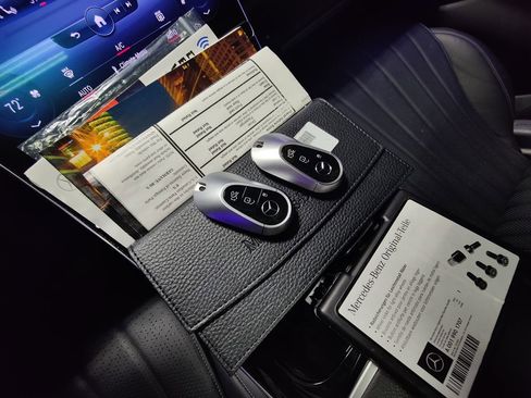 Used 2023 Mercedes-Benz S 580 4MATIC Sedan w/ AMG Line image 51