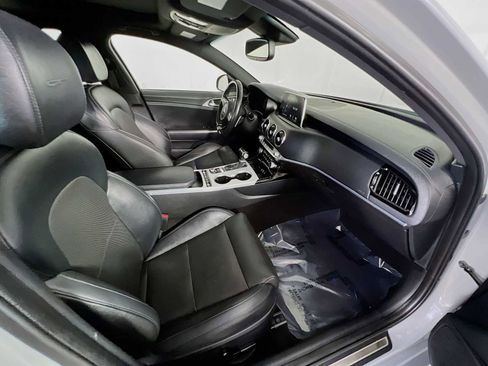 Used 2019 Kia Stinger GT1 image 28