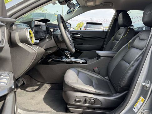 Certified 2024 Chevrolet Trax ACTIV w/ Driver Confidence Package FWD image 10