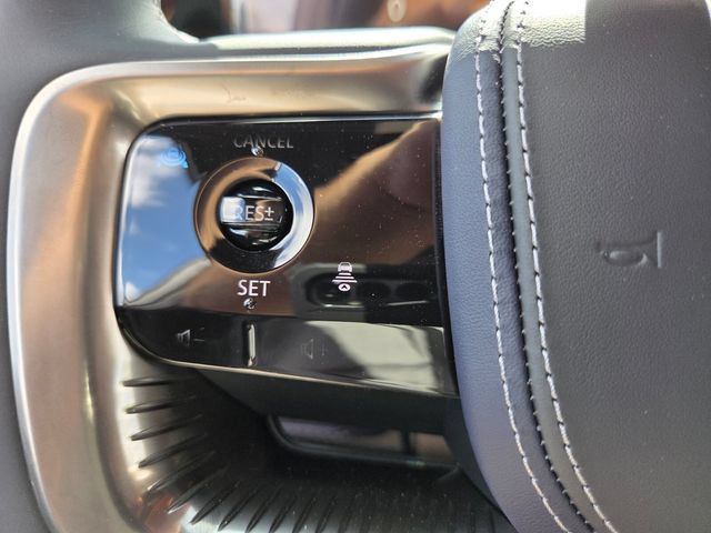 New 2026 INFINITI QX80 4WD w/ Sport Exterior Package image 32