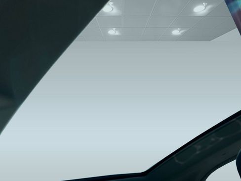 Used 2020 Land Rover Discovery Sport SE image 12