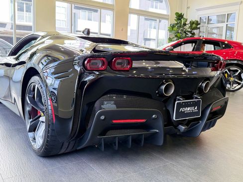 Used 2023 Ferrari SF90 Stradale AWD/4WD image 17