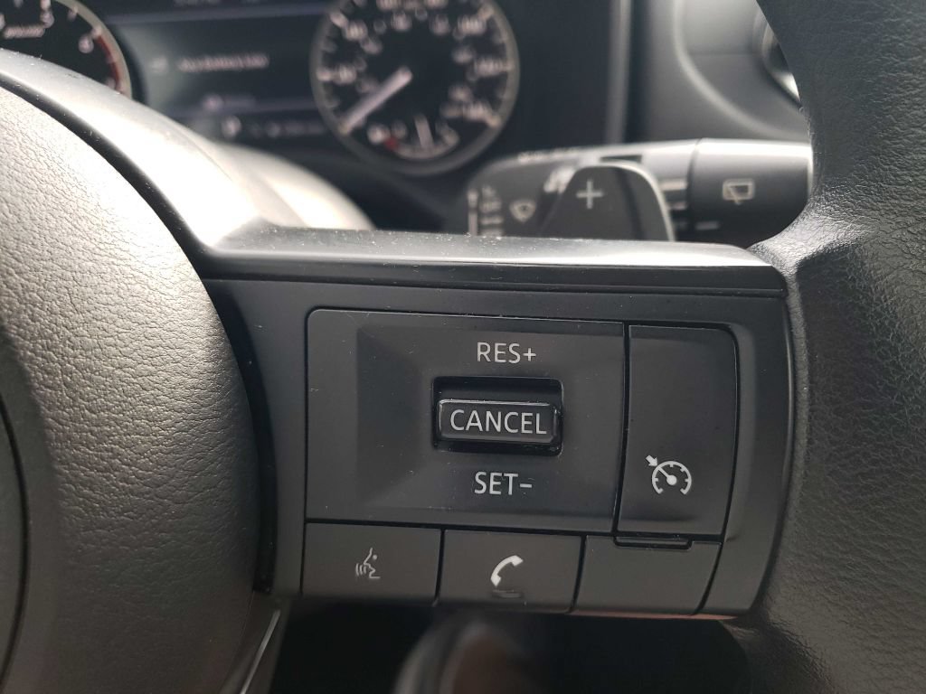 Used 2023 Nissan Rogue S AWD/4WD image 17