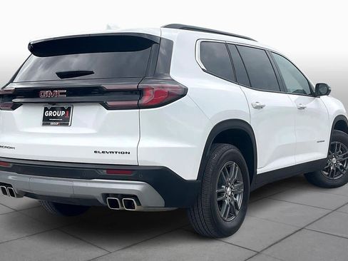 Used 2025 GMC Acadia Elevation image 13