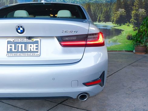 Used 2019 BMW 330i Sedan w/ Driving Assistance Package image 42