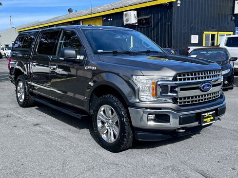 Used 2018 Ford F150 XLT w/ Equipment Group 302A Luxury AWD/4WD image 4