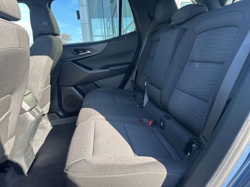 Used 2025 Chevrolet Equinox LT FWD image 6