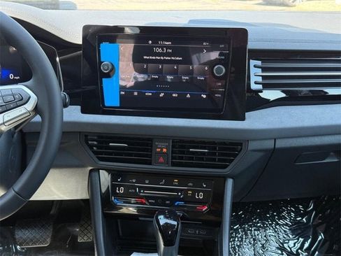 New 2025 Volkswagen Jetta SE image 7