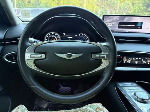 Used 2025 Genesis GV70 2.5T AWD/4WD image 13