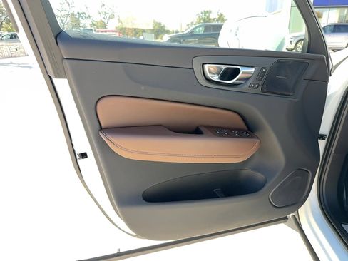 Certified 2023 Volvo XC60 B5 Plus image 12
