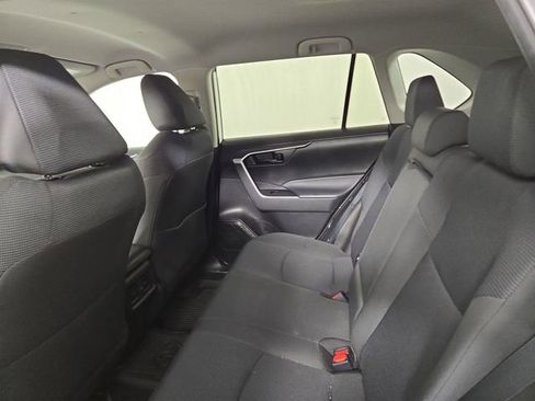 Used 2022 Toyota RAV4 LE image 15