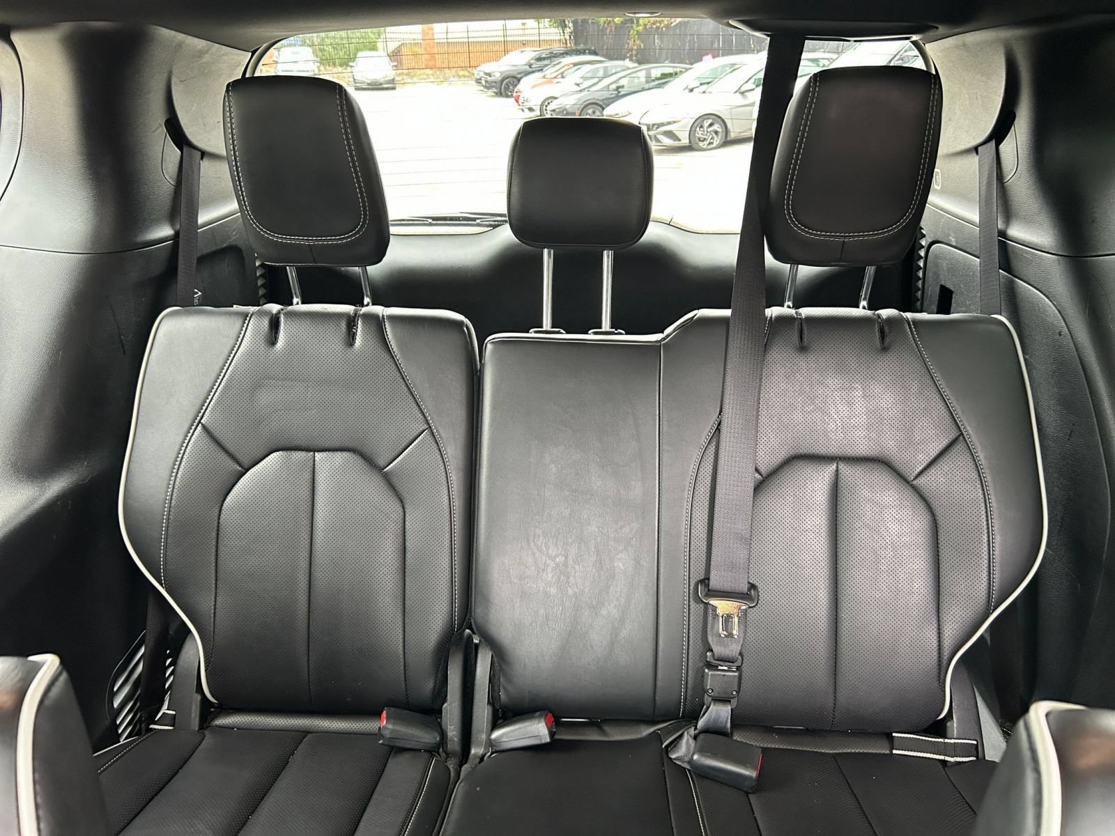 Used 2025 Chrysler Pacifica Limited FWD image 26