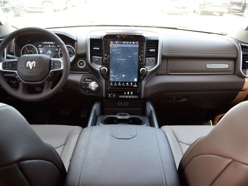 Used 2026 RAM 1500 Laramie AWD/4WD image 5