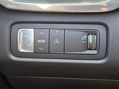 Certified 2024 GMC Acadia Elevation w/ Luxury Package image 22