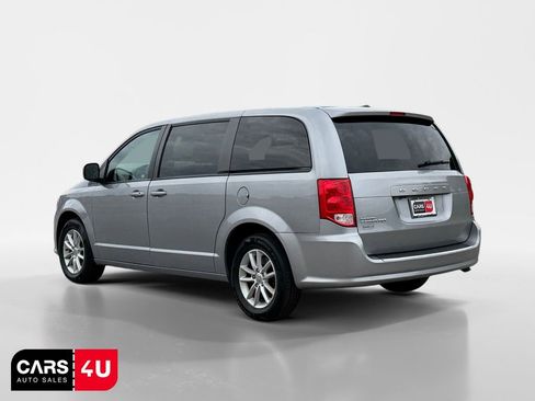 Used 2020 Dodge Grand Caravan SE FWD image 5