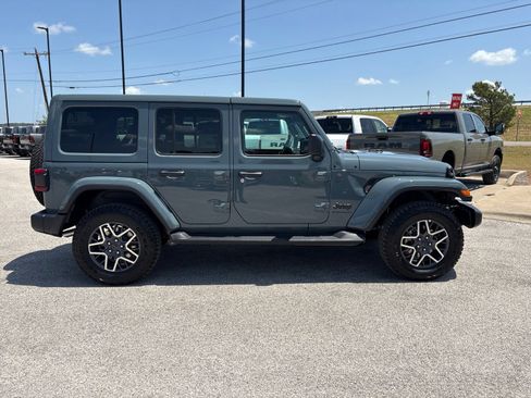 New 2026 Jeep Wrangler Unlimited Sahara AWD/4WD image 7