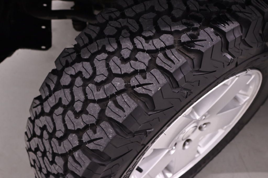 Used 2012 Jeep Wrangler Sahara w/ Dual Top Group AWD/4WD image 30