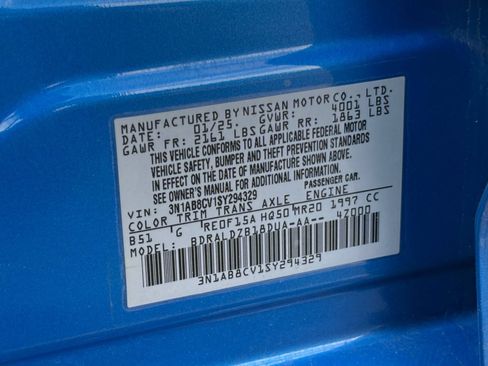Used 2025 Nissan Sentra SV FWD image 27