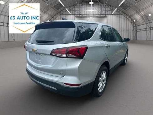 Used 2022 Chevrolet Equinox LT w/ Driver Convenience Package image 3