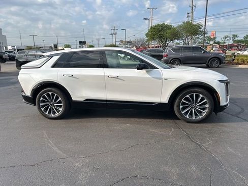 Used 2024 Cadillac Lyriq Sport AWD/4WD image 5