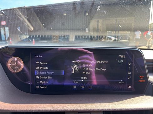 Used 2021 Lexus ES 350 Ultra Luxury w/ Accessory Package 2 FWD image 31