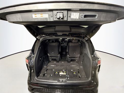 Certified 2022 Toyota Sienna XSE image 25