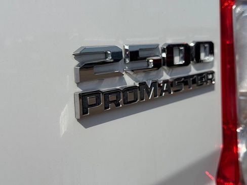 Used 2025 RAM ProMaster 2500 w/ U-Haul Equipment Group FWD image 9