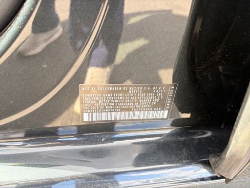 Used 2017 Volkswagen GTI SE image 35