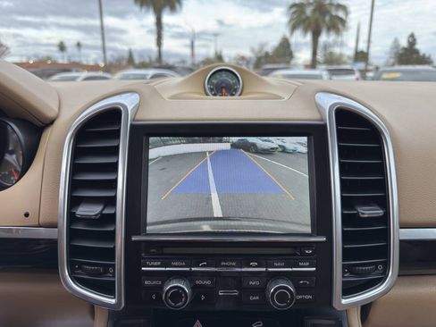 Used 2014 Porsche Cayenne S AWD/4WD image 20