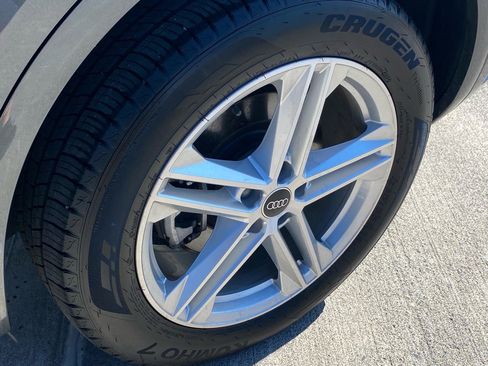 Used 2024 Audi Q5 e Premium Plus w/ Premium Plus Package image 24