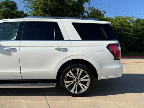Used 2021 Ford Expedition Platinum AWD/4WD image 4