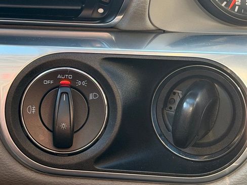 Used 2013 Porsche 911 Carrera w/ Bose Audio Pkg image 32