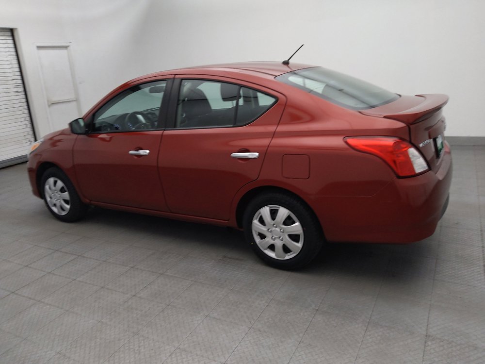Used 2019 Nissan Versa SV FWD image 3