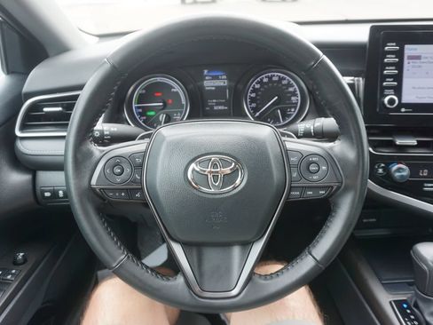 Certified 2024 Toyota Camry SE FWD image 3