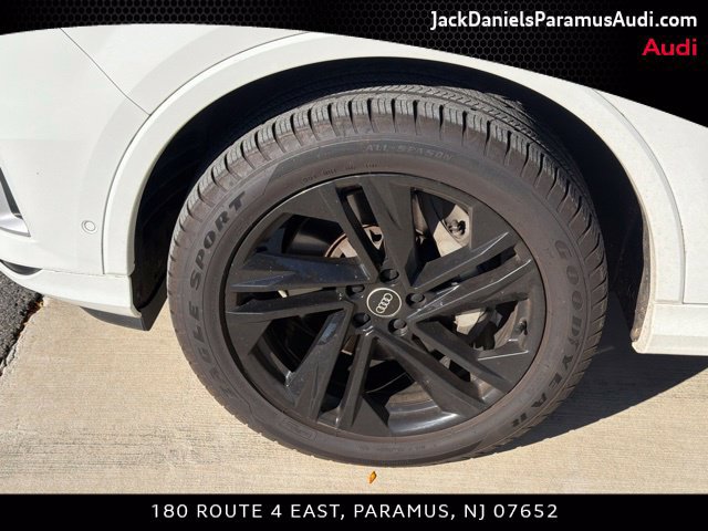 Used 2022 Audi Q7 3.0T Premium Plus w/ Premium Plus Package AWD/4WD image 23