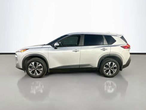 Used 2022 Nissan Rogue SV image 4